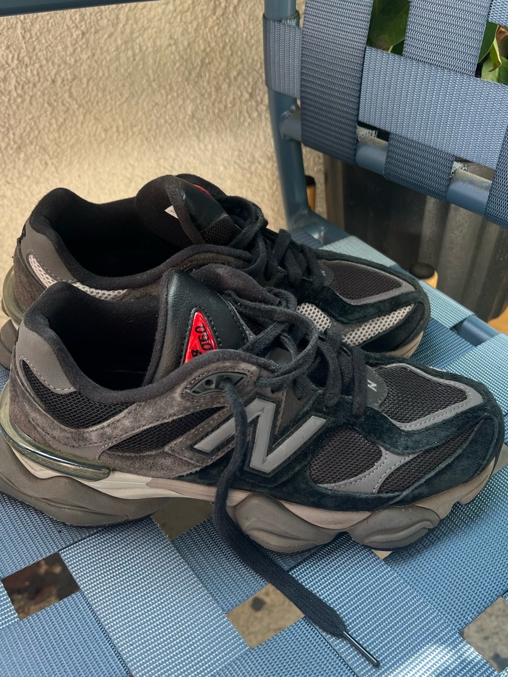 New Balance Men's Black and Gray Suede Mesh Sneakers